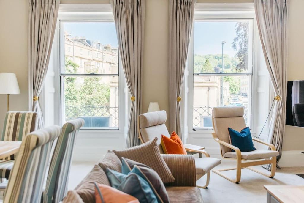 Luxury, Central, Sun-Filled 3 Bed Haven In Бат Экстерьер фото